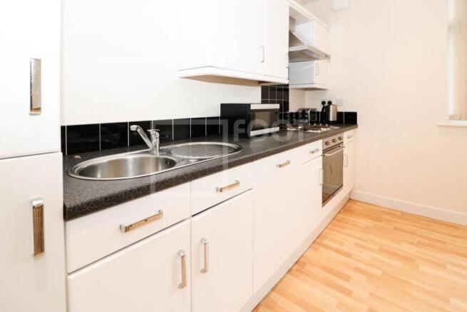 1 bed Apartment to rent Image 12