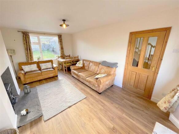 Living room / dining room
