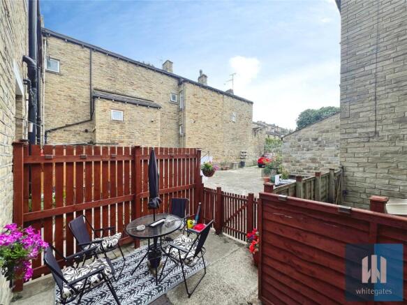 2 bed Terraced for sale Image 5