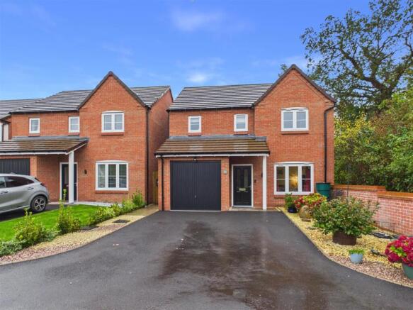 3-bed detached on Signal Drive, Pontesbury, Shrewsbury, £379,995