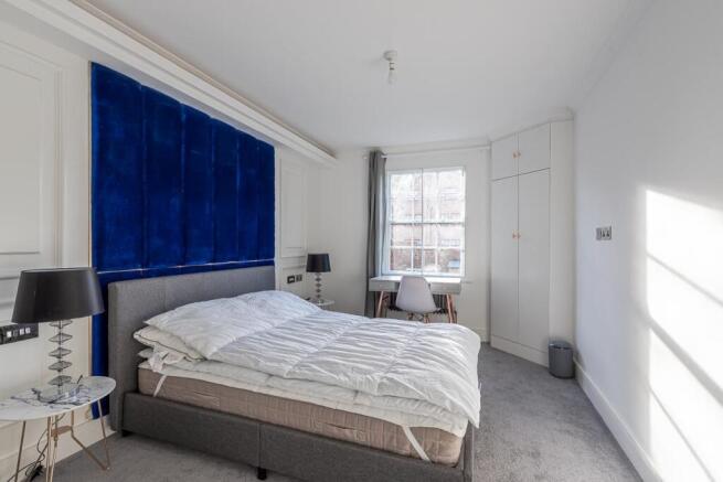 4 bed Town House for sale Image 7