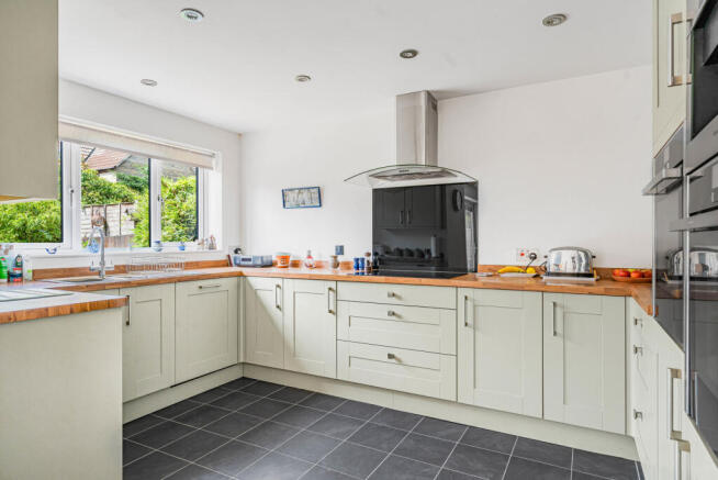 Linacre Crescent, Cirencester, Gloucestershire, GL7 photo 4