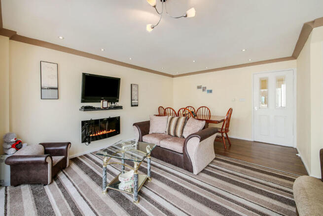 Lounge / Dining Room