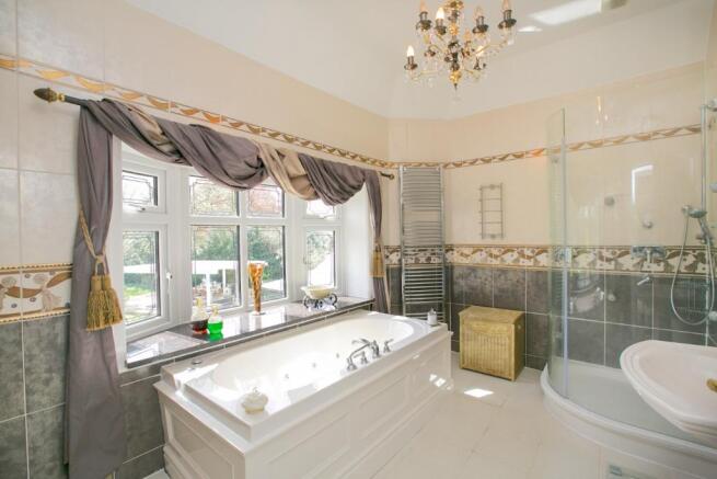 En-suite Bathroom