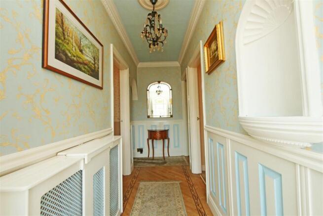 2 bed Detached Bungalow for sale Image 11