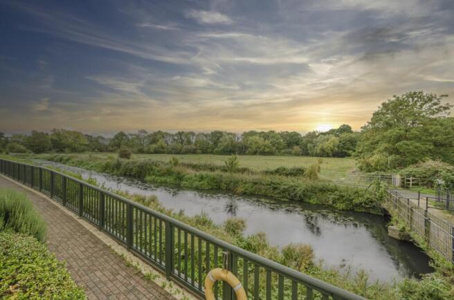 Sir Bernard Lovell Road, Malmesbury, Wiltshire, SN16 photo 4