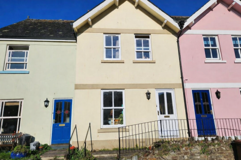 Taunton Court, Totnes, Devon