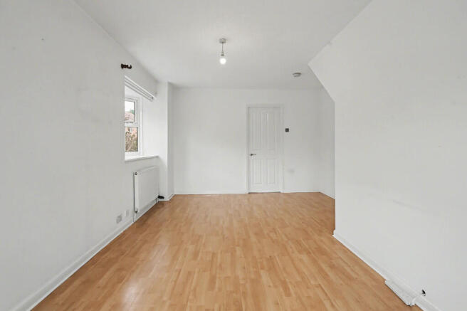 Living Area - Ang...