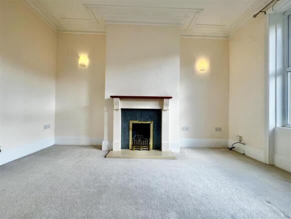 3 bed Terraced for sale Image 4
