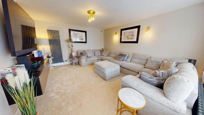 4 bed Detached for sale Image 9