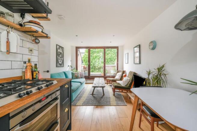 Lounge / Kitchen