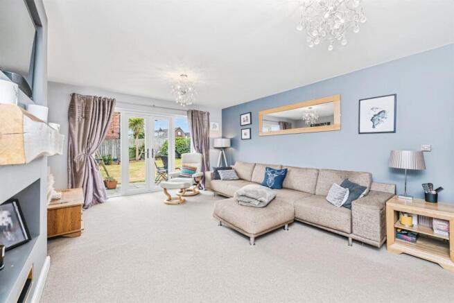 4 bed Detached for sale Image 8