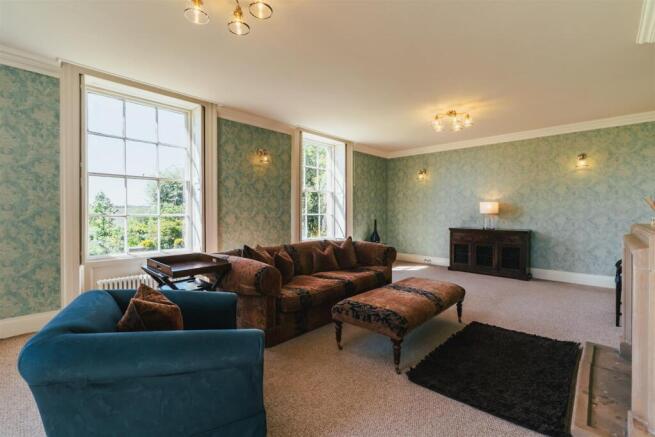 9 bed Detached for sale Image 8