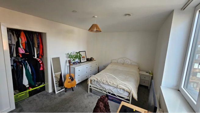 Extra Large Bedroom