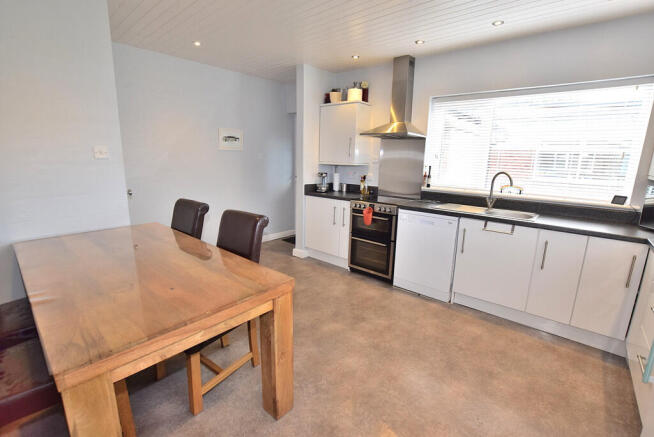 3 bed Detached Bungalow for sale Image 6