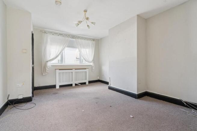 10 New Close, Colliers Wood, SW19 2SY reception 1.