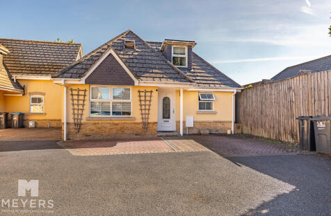 Northbourne Mews, Bournemouth, BH10 7