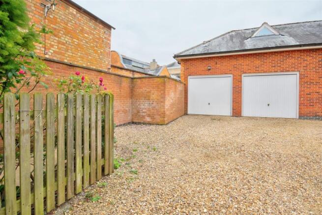 21 garage and parking area.jpg