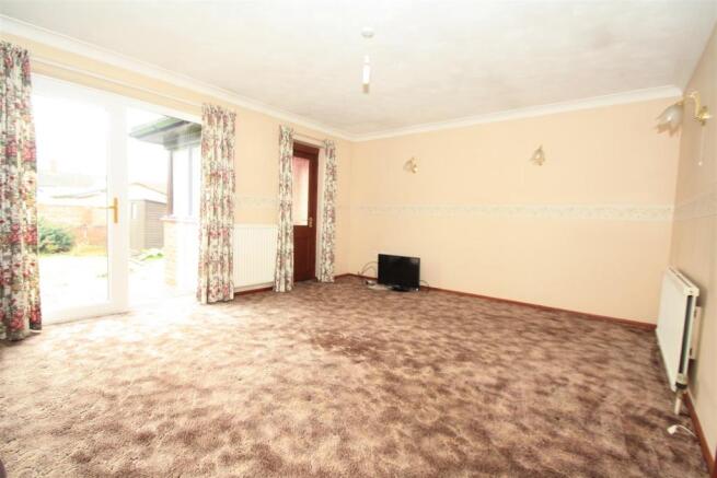 12 Sandringham Place loungediner a.JPG