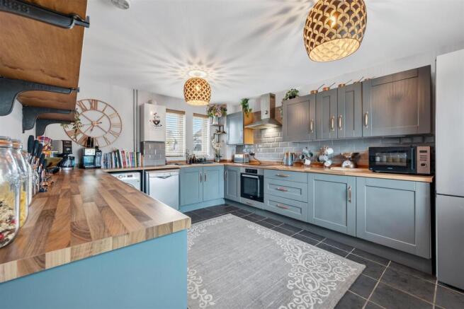 Saxton Mee 14 Highfield Drive 0014.jpg