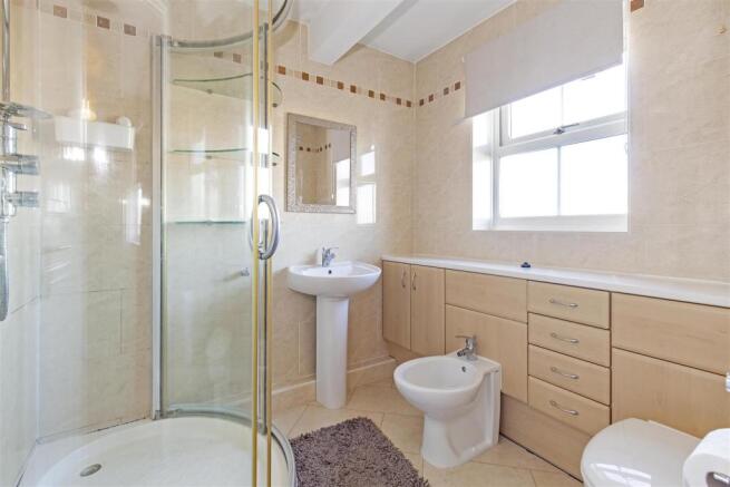 Bedroom 1 En Suite-1.jpg