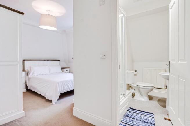 2 bed Flat for sale Image 10