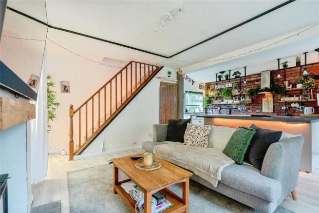 3 bed Terraced for sale Image 4
