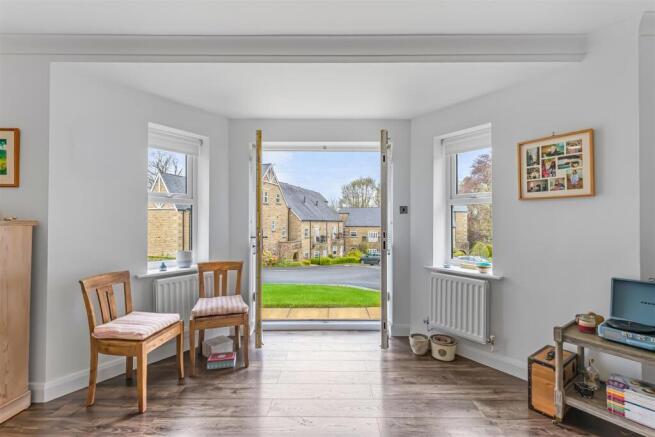 2 bed Apartment for sale Image 8