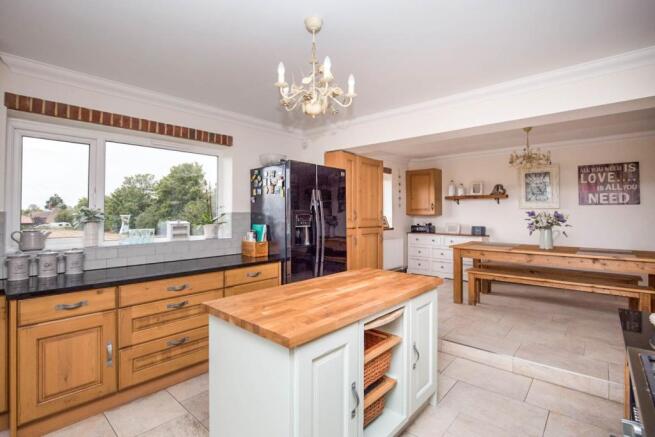 Kitchen/Dining Room