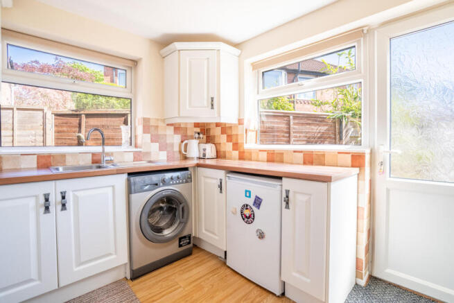 4 bed Semi-Detached for sale Image 4