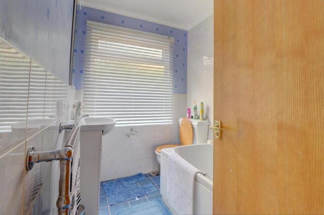 Bathroom.jpg