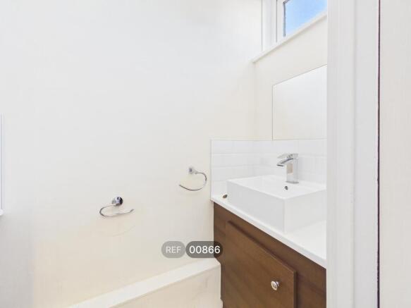 1 bed Not Specified to rent Image 4