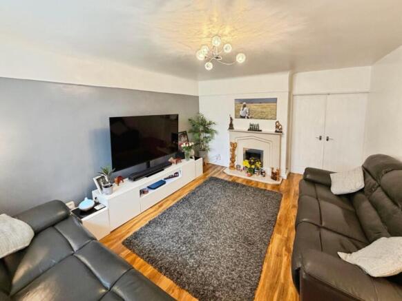 5f28eef0-B-4BB4-A67D-341D72CDD526-1286-00000094067