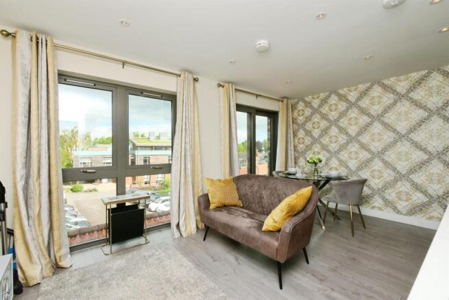1 bed House for sale Image 4
