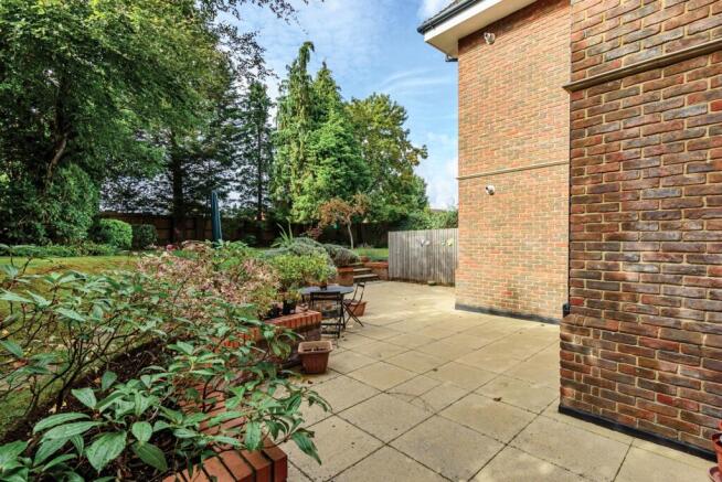 Terrace/Gardens