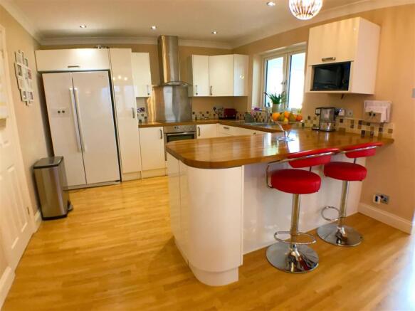 kitchen-2.jpg