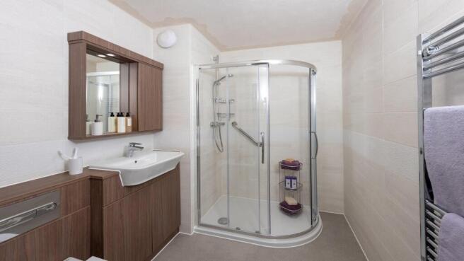 Dovehouse Lodge-Hitchin-Bathroom-1920x1080.jpg