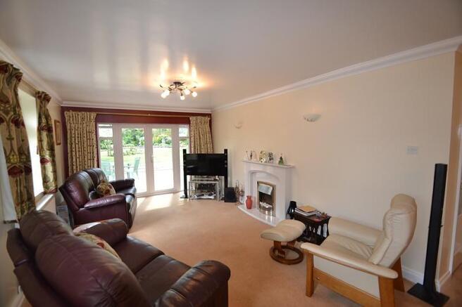 Sitting/Dining Room