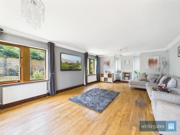 7 bed Detached for sale Image 5