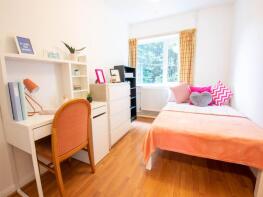 30, Mead Way, Canterbury CT2 8BB