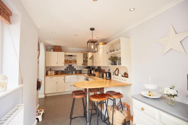Kitchen breakfast room