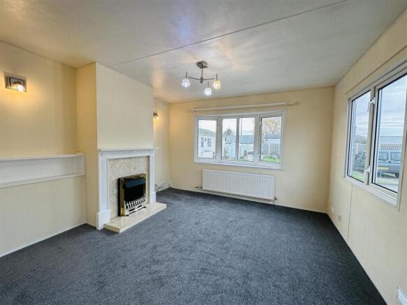 2 bed Park Home for sale Image 6