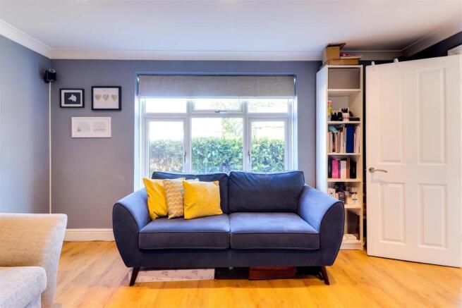 Lounge 1.4.jpg