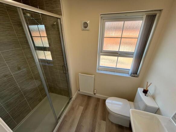3 bed Semi-Detached to rent Image 10