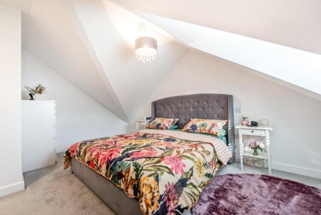 4 bed Semi-Detached for sale Image 9