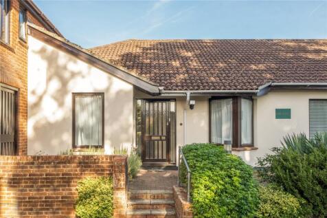 Hartford Court, Hartley Wintney, Hook, Hampshire, RG27