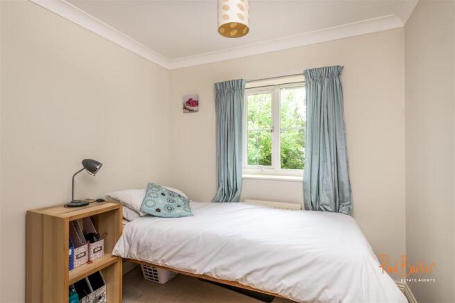 220511 - 12 St Barts Close - 16 [WM].jpg