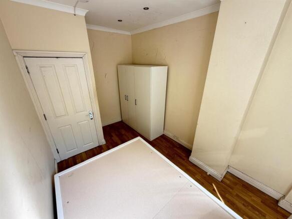 WhatsApp Image 2026-04-22 at 09.35.33 (4).jpeg