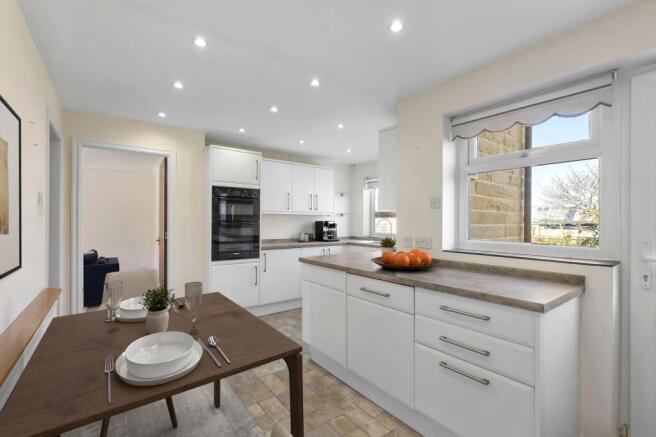 4 bed Detached for sale Image 6