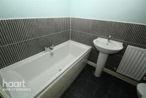 27, Curlew Close, Stowmarket IP14 5GL